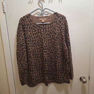 LEOPARD PRINT WOOL SWEATER.
